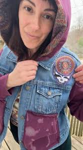 ✨ ROPER Hoodie, womens (L) 18.00 ✨ KanCan distressed wide leg jean (15)  20.00