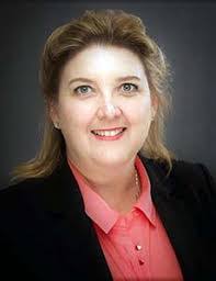 Pam Bloom's Instagram, Twitter & Facebook