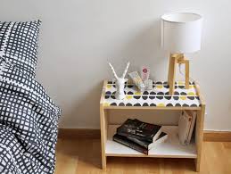 Blog Mode D Une Lyonnaise Diy Customiser La Table De Chevet Rast Table De Chevet Table De Chevet Ikea Decoration Chambre