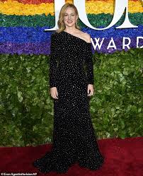 Tony Awards 2019 Linney Shows Some Shoulder In Midnight