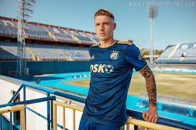 En primer lugar, solo de forma provisional y por un año, wilhelm neudecker se hizo cargo del club. Dinamo Zagreb 21 22 Home Away Kits Released Based On Infamous 2018 Adidas Template Footy Headlines