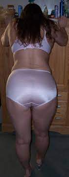 Pin de Benito Esquibel em Mujeres en ropa intima