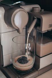 How to enjoy your favorite flavors at home. How To Make A Layered Iced Oat Milk Coffee A Model Moment Oat Milk Coffee Obsession Coffee