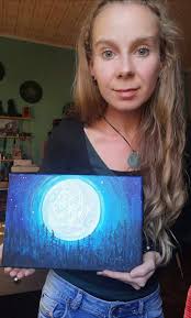 Hello to everyone , I am Josephine alias Alternativa And I Love to paint  sacral geometry 💙🩵🤍