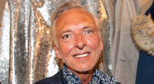 De langverwachte compilatie van de dramatische 'gilletjes' van martien in seizoen een. Martien Meiland Vormt Nieuw Presentatieduo Met Deze Bn Er