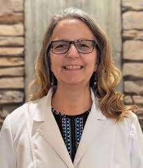 Karen Visser's Instagram, Twitter & Facebook