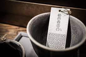 本時制作新芳春茶行別境茶書空間 name cards behance glassware