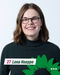 Elisabeth Decker, unsere jüngste Fraktionärin, verlässt uns leider jetzt  zur Sommerpause, um ihr Mechatronik-Studium in Dresden abzuschließen. Heute  ist ihr Geburtstag und wir wünschen Ihr alles Gute für das nächste,  sicherlich spannende