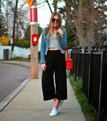 Black And White Square Pants Outfit Ideas 53 Summer Outfits That Are So Easy To Copy Square Pants Outfit Casual Black Culottes Outfit Casual Culottes Outfit