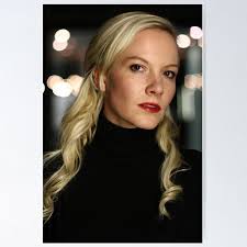 Elisabeth Moss Masks Merch & Gifts for Sale