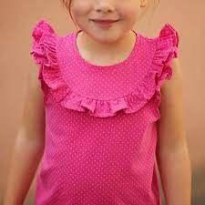 Weitere ideen zu schnittmuster, kostenlose schnittmuster, schnittchen. Schnittmuster Pullover Ruschenshirt Merry Fur Kinder Kullaloo