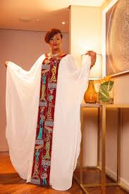 Jeune femme africaine d origine attachante,cherche une personne compatible à avoir une famille l esprit de partage, personne sérieuse voir si afinité.je je suis une femme africaine de 51 ans l'aspect plus jeune , je vis depuis 25 en europe,je travaille dans le médical.rencotrer un homme pour moi est. 900 Idees De Mode Africaine En 2021 Mode Africaine Mode Tenue Africaine