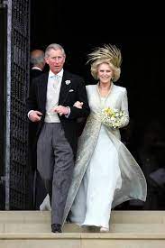 Everyone has the right to see — so for every pair sold, a pair is given to someone in need. Von Der Queen Bis Kate Die Hochzeitskleider Der Britischen Royals Stern De