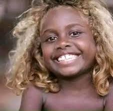Melanesian children from Papua New Guinea 🇵🇬 and the Solomon Islands  🇸🇧. The people (my people) are some of the non-Caucasian people that have  natural blonde hair.
