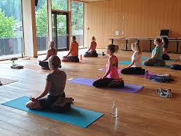 Ayurvedic cooking classes (saturday evenings only). 1580 Yoga Und Pranayama Retreat Weltweit Bookyogaretreats