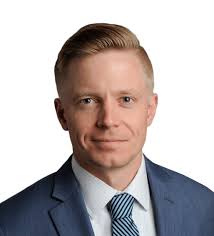 Erik Bond's Instagram, Twitter & Facebook