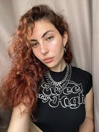 Hello everyone! I am currently working at a hair transplant hospital  located in Sinsa Station. We are looking for female/male foreign model for  hairline correction! If you are interested please DM me!