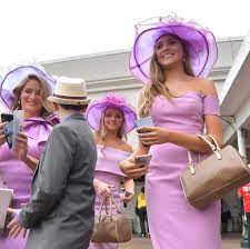 The kentucky derby is a historical event full of tradition so most of the locals and horsemen dress in classic attire, bayersdorfer said. Kentucky Derby Outfits What To Wear To The Kentucky Derby 2021