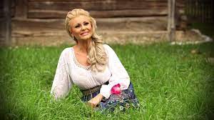 Emilia ghinescu discography and songs: Emilia Ghinescu Multi Au Zis Ca E Pacat Chords Chordify
