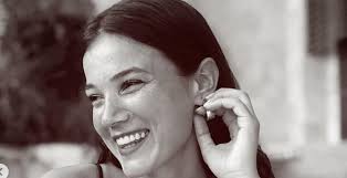 İşte pınar deniz ile ilgili ayrıntılar. Pinar Deniz Gave Great Poses On Vacation