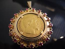 Epingle Par Elvis Yik Sur Traditional Temple Jewelery Bijoux Traditionnels Joaillerie Bijoux En Or
