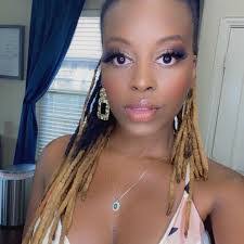 Victoria Bassett's Instagram, Twitter & Facebook