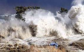 Japan Rattled By 6 6 Aftershock Tsunami Waves Tsunami Natural Disasters