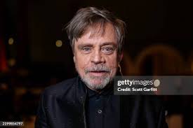 7,055 Mark Hammill Photos & High Res Pictures