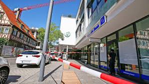 Im pressebereich finden sie pressemitteilungen, reden, gastbeiträge und interviews von vorstandsmitgliedern der deutschen. Deutsche Bank In Gerlingen Betroffen Vier Tater Sprengen Einen Geldautomaten Landkreis Ludwigsburg Stuttgarter Zeitung
