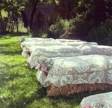 31 Trendy Seating Wedding Sign Hay Bales Hay Bale Wedding Wedding Seating Rustic Wedding Signs