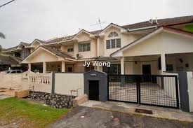 Bandar kinrara 1 (bk 1), bandar kinrara 2 (bk 2) çift katlı terasların yapımına başlamadan önce düşük maliyetli teras evler için inşa edilmiştir. Bandar Kinrara 4 Bk4 Puchong Bandar Kinrara Intermediate 2 Sty Terrace Link House 4 Bedrooms For Sale Iproperty Com My