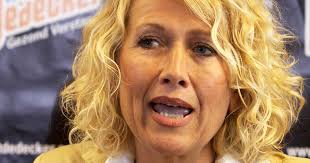 Can't you be a little less gay? Anne De Baetzelier Poseert Naakt Voor Dochter Celebrities Hln Be