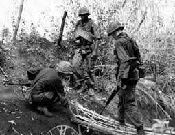 The army hasn't set a specific size to any specific element in its organizational chart. The Big Red One Leads The Way Again This Time In Vietnam News Stripes