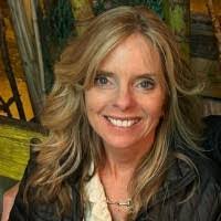 Amy Wurm's Instagram, Twitter & Facebook