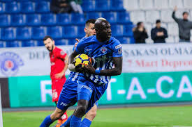 Juventus fc in prestito al lierse sk nazionalità.costa d'avorio lierse sk mbaye diagne data di nascita: L Ex Juve Mbaye Diagne Al Galatasaray Ufficializzati I Negoziati Con Il Kasimpasa