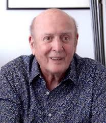 Christopher Popp's Instagram, Twitter & Facebook