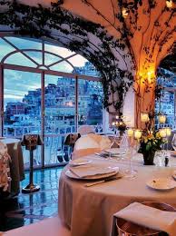Vid Na Pozitana Iz Restorana Italiya Italy Hotels Lake Como Italy Hotels Places To Travel