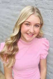 Miss Minden's Teen contestant #1, Landry Edwards Landry is the 14-year-old  daughter of Gretchen and Roy Edwards. She attends Glenbrook School where  she is in the 8th grade. Landry excels in academics