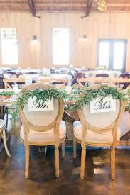 Wedding Head Table Chair Ideas Natural Wedding Reception Decor Bohemian Wedding Head Head Table Wedding Wedding Decorations Wedding Reception Decorations