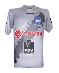 Das trikot der russen zollt diesem wunsch rechenschaft. Emelec 2011 Auswarts Trikot