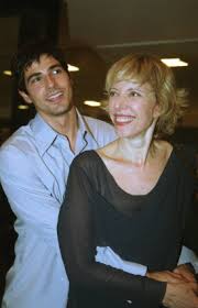 O affair de nicole bahls com enzo celulari pode estar em crise. Nicole Bahls Volta A Criticar Claudia Raia Por Epoca Em Que Se Envolveu Com Seu Filho Emais Estadao