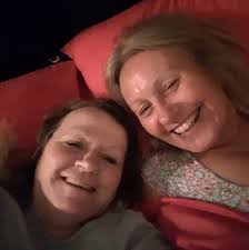 Hi! Is there a surf community in Canberra? I am from Switzerland and I am  staying in Canberra only for a few months. I don't have a car and and I  doesn't