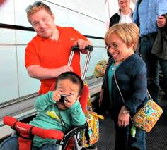 Exclusive: Behind the Scenes With The Little Couples Dr. Jen Arnold, Bill  Klein, and Will! | Glamour