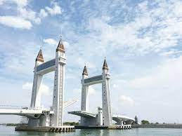 Scenes around drawbridge at night. Apa Ada Di Jambatan Angkat Drawbridge Kuala Terengganu Best Ke