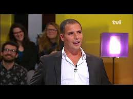 Ricardo araújo pereira estará na antena da sic a partir de janeiro de 2020, anunciou a estação do grupo impresa. Ricardo Araujo Pereira Arrasa A Supernanny Youtube