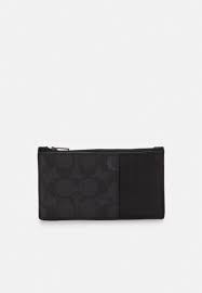 Crafted in refined leather, this case unzips to reveal an expandable pocket. Coach Zip Card Case In Signature Geldborse Charcoal Dunkelgrau Meliert Zalando De