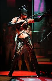 Halle Berry In Catwoman 2004 Catlady Gifts Kitty Kat Magick Catwoman Feline Totem Pinterest Gatubela Artistas And Famosos