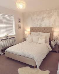 Lovely Bedroom Design And Great Application Of Our Hoblio Argento Base Metallic Paint Thank You For The Photo To Bedroom Design Bedroom Decor Home Wall Decor