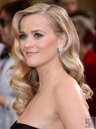 33 Romantic Hairdos To Wow Your Date On Valentines Day And Beyond Hollywood Hair Oscar Hairstyles Old Hollywood Hair