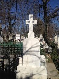 De obicei acolo se noteaza data de nastere si moarte ale decedatului, insa acestea nu. Cuvintele Sfasietoare De Pe Crucea De Marmura A Mamei Danielei Gyorfi Cantareata Ii Luase Deja Cavou De Un An Si Jumatate